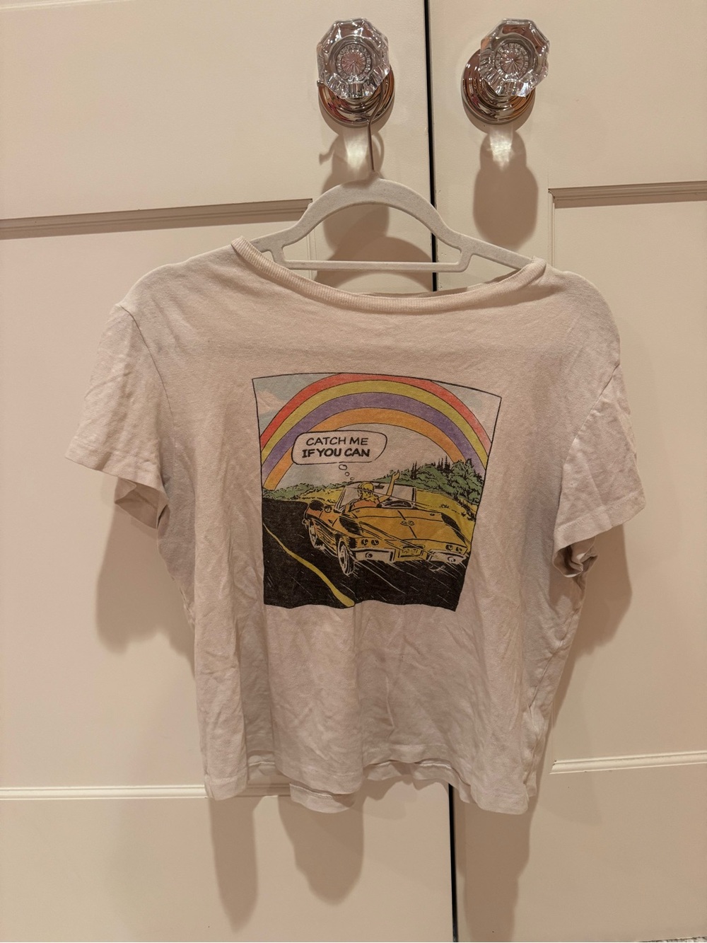 Re/Done Cream Graphic 'Catch Me If You Can' Short Sleeve Tee